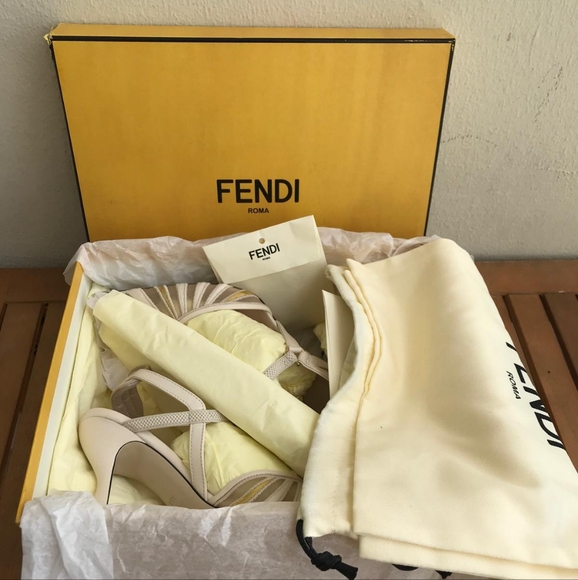 New - 💯 Original FENDI Colibri Lite Mixed Media Pump - Picture 14 of 16